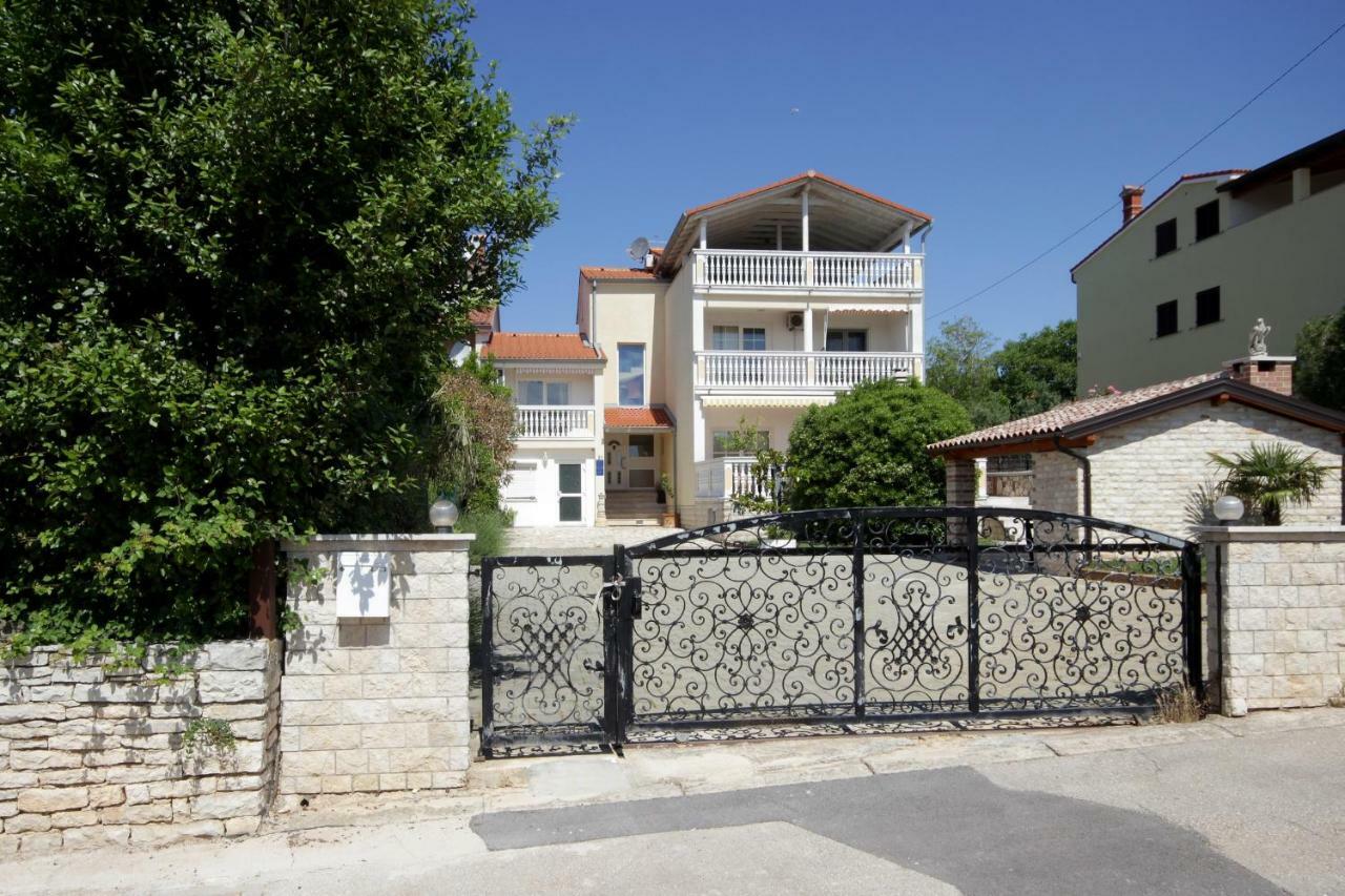Apartments Domic Banjole Kültér fotó